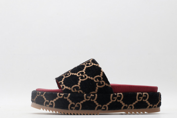 GUI SANDAL