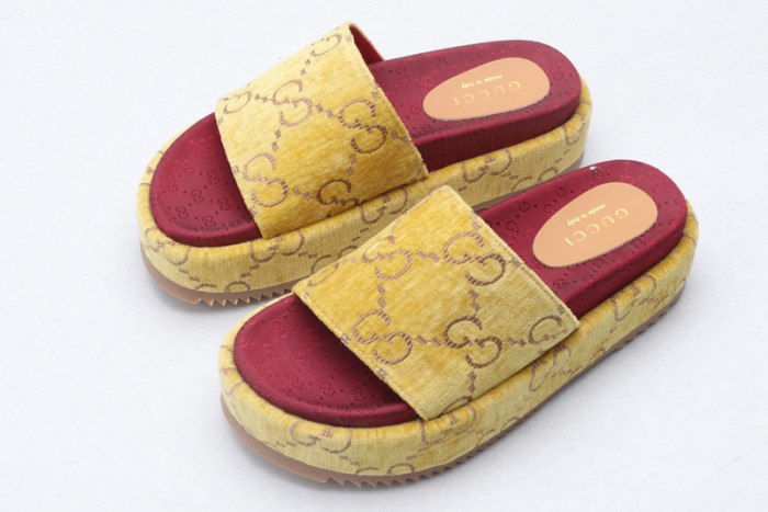 GUI SANDAL