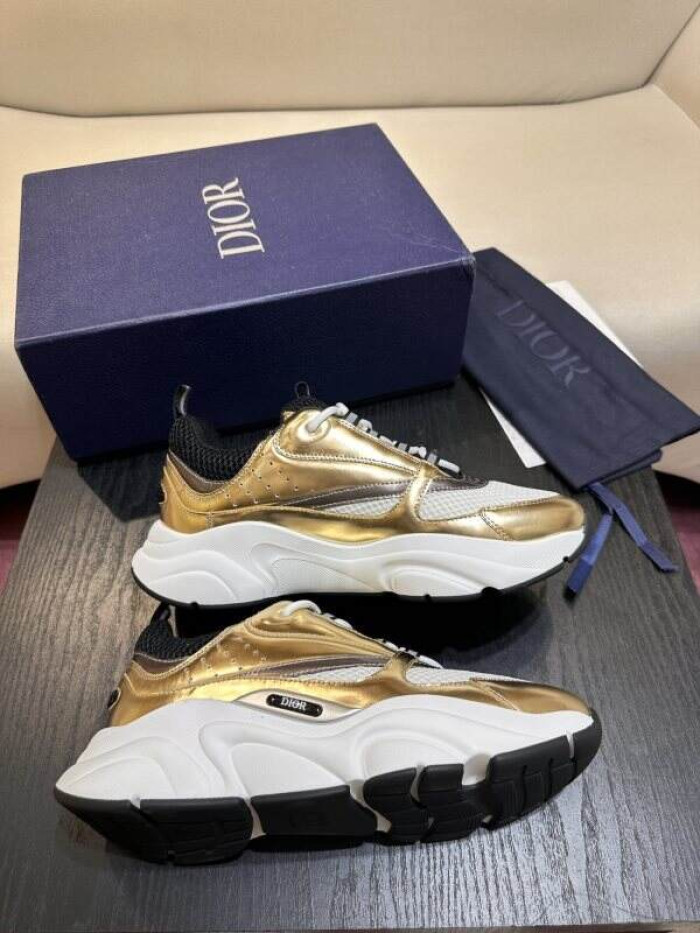 D10R SNEAKER