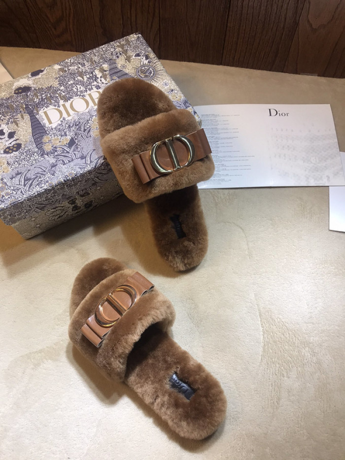 d10r sandal