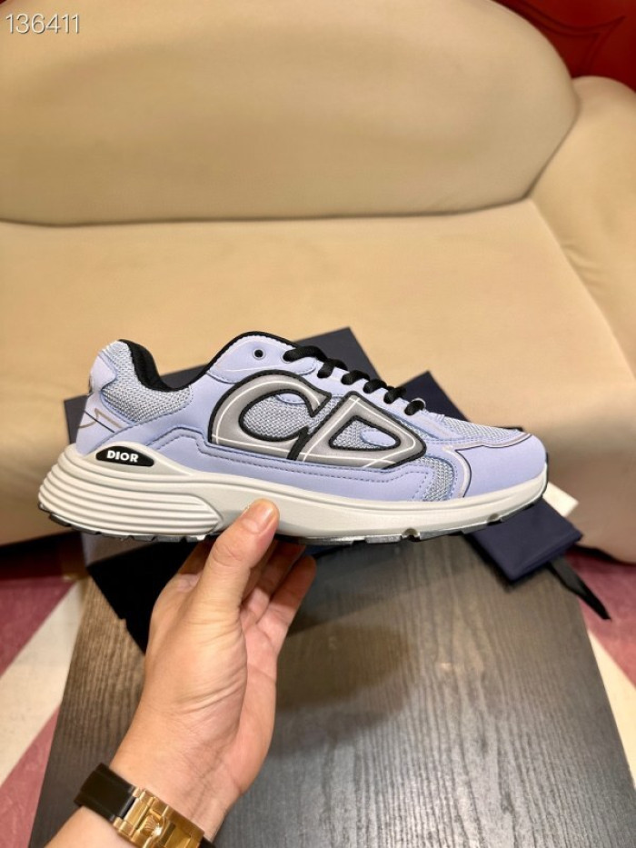 D10R SNEAKER