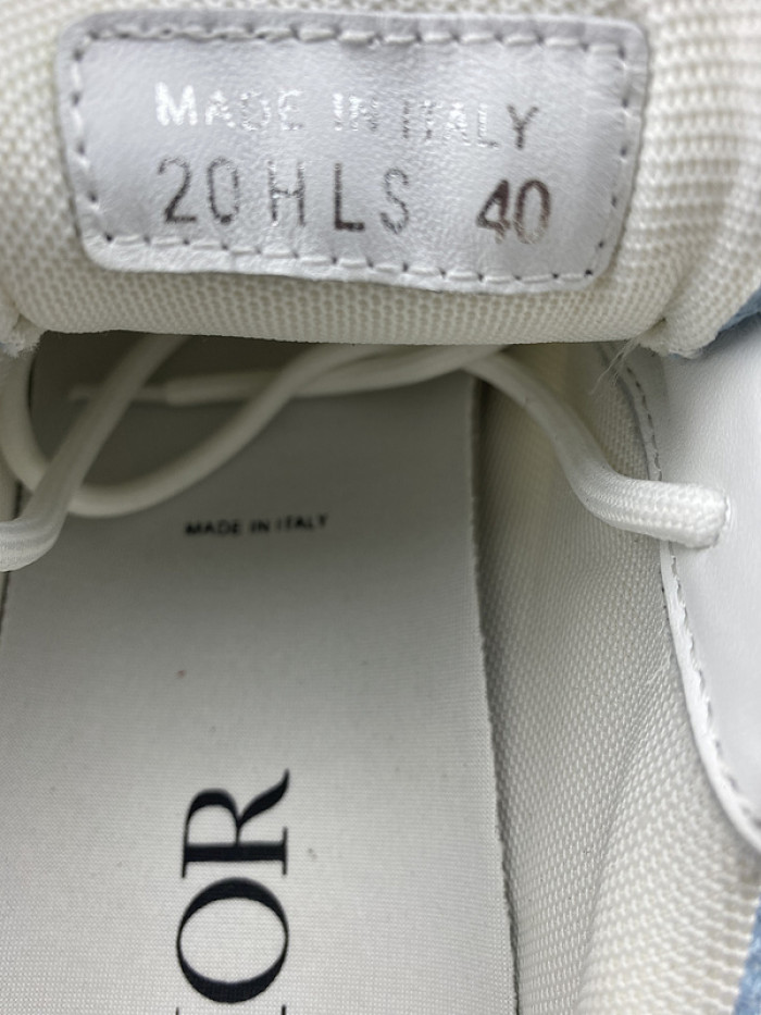 D10R SNEAKER