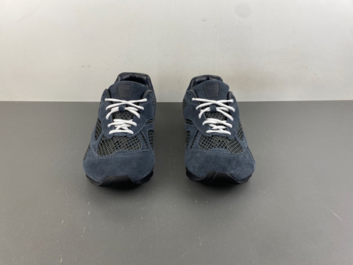 BV sneaker