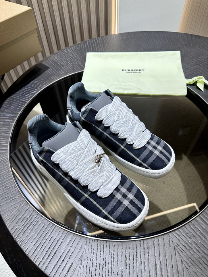 BUB sneaker