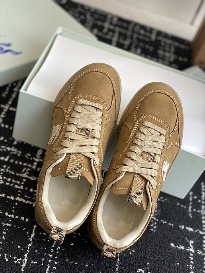 BUB sneaker