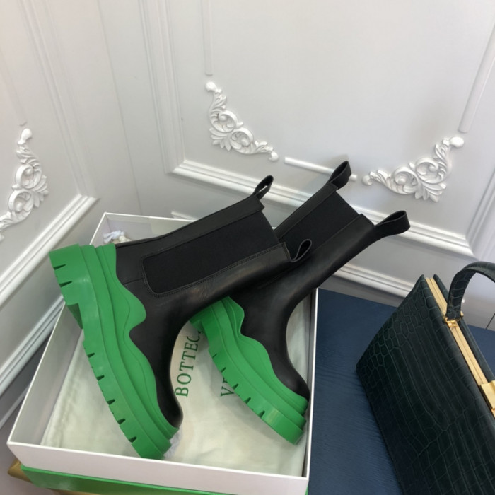 BV boots 036
