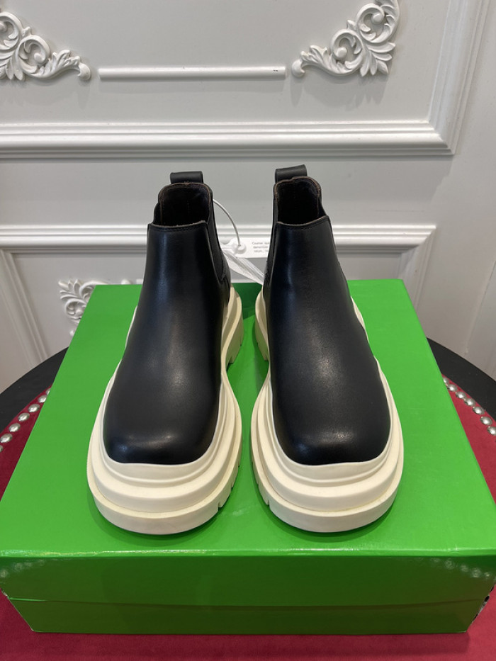 BV boots 033