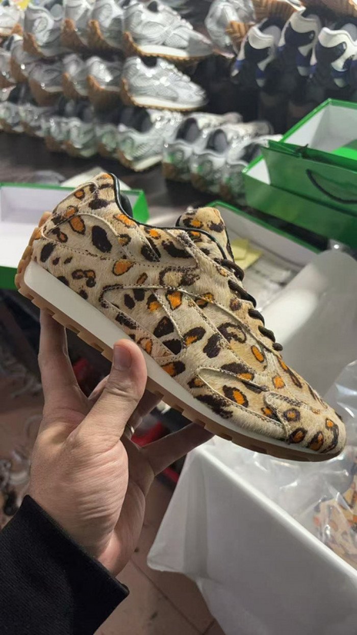BV sneaker