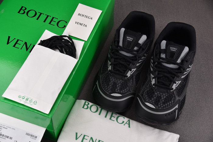 BV sneaker
