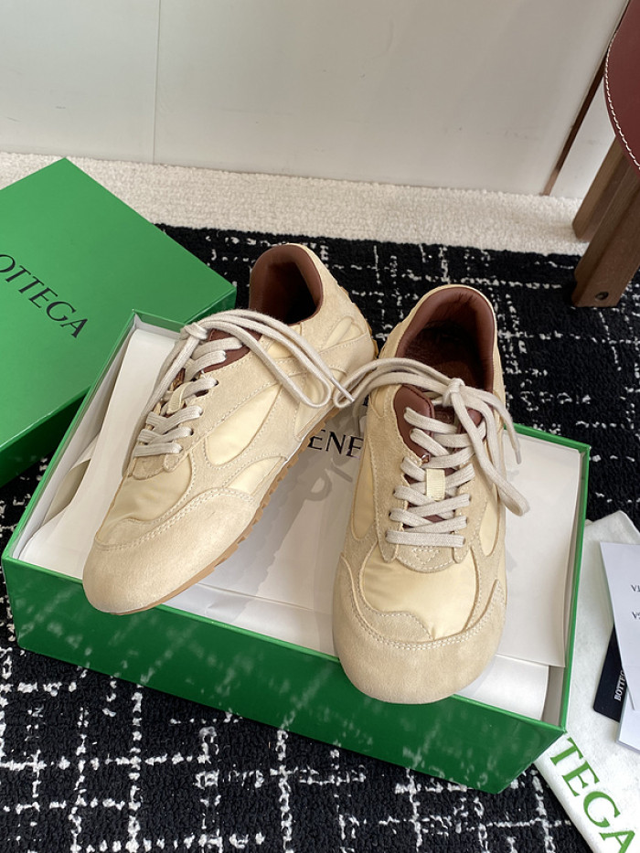 BV sneaker