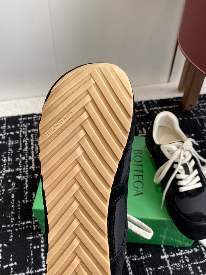 BV sneaker