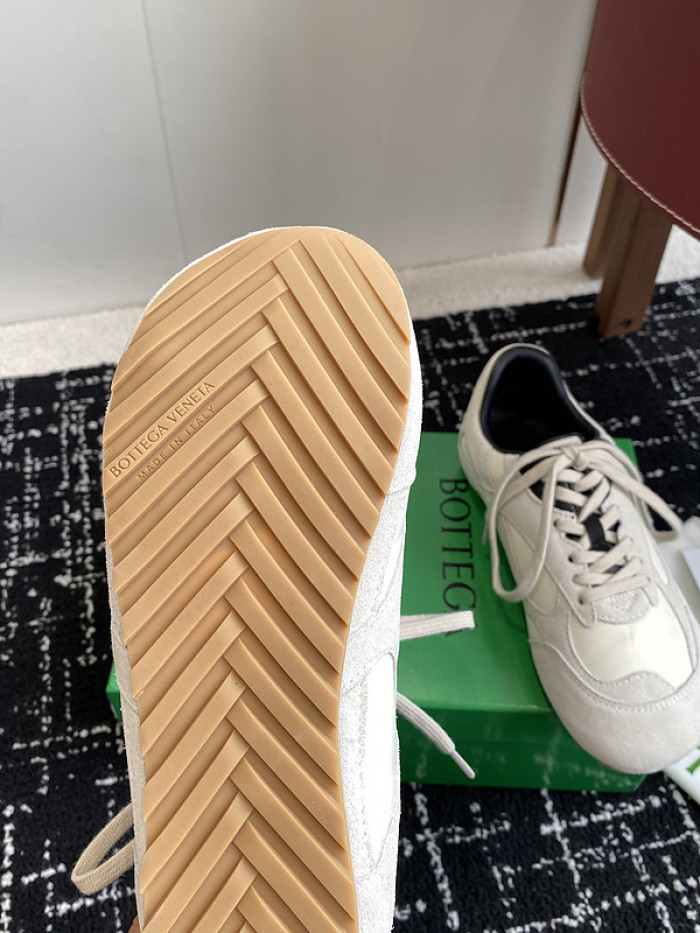 BV sneaker