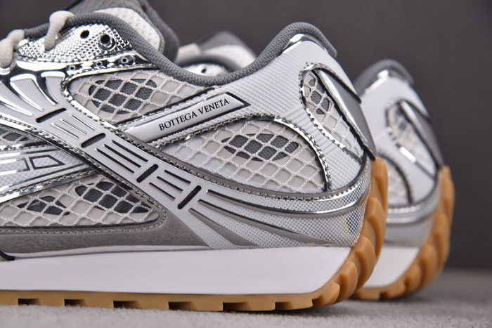 BV sneaker