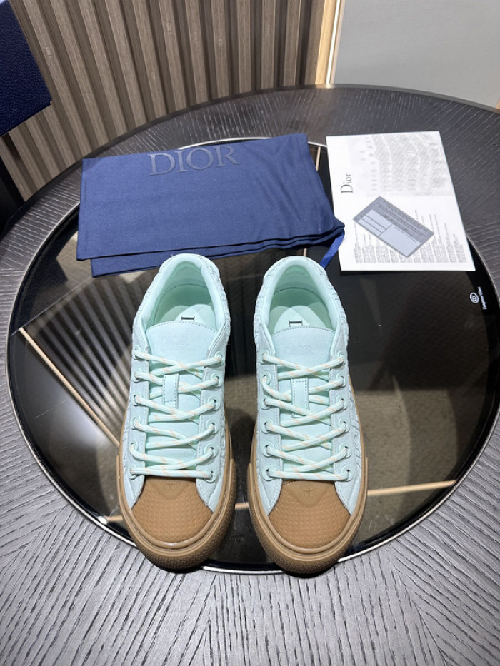 D10R SNEAKER