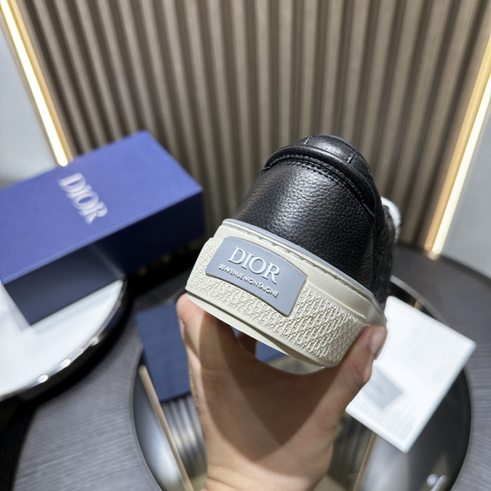 D10R SNEAKER
