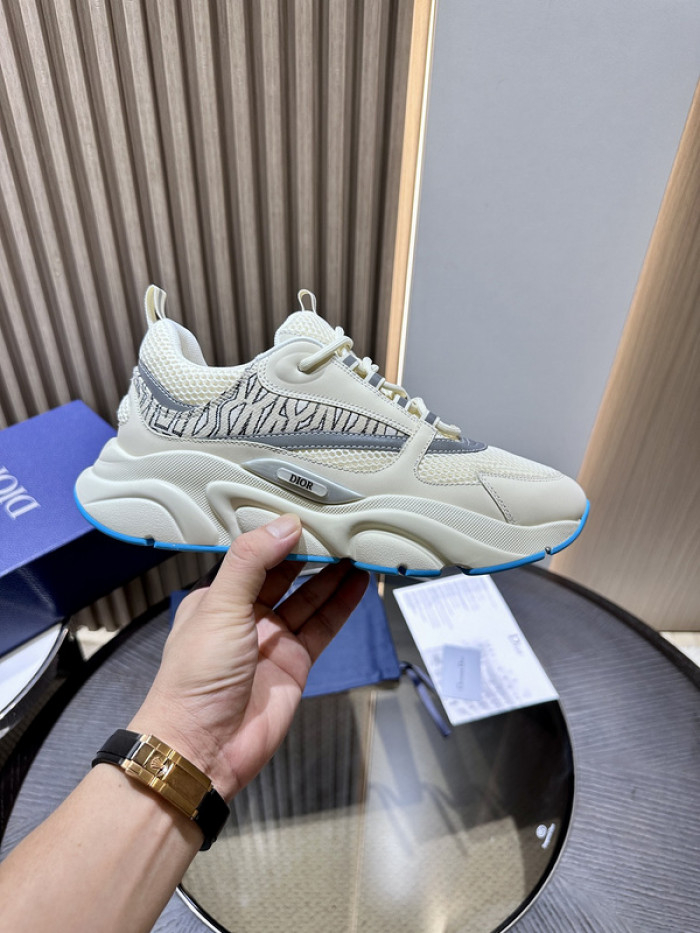 D10R SNEAKER