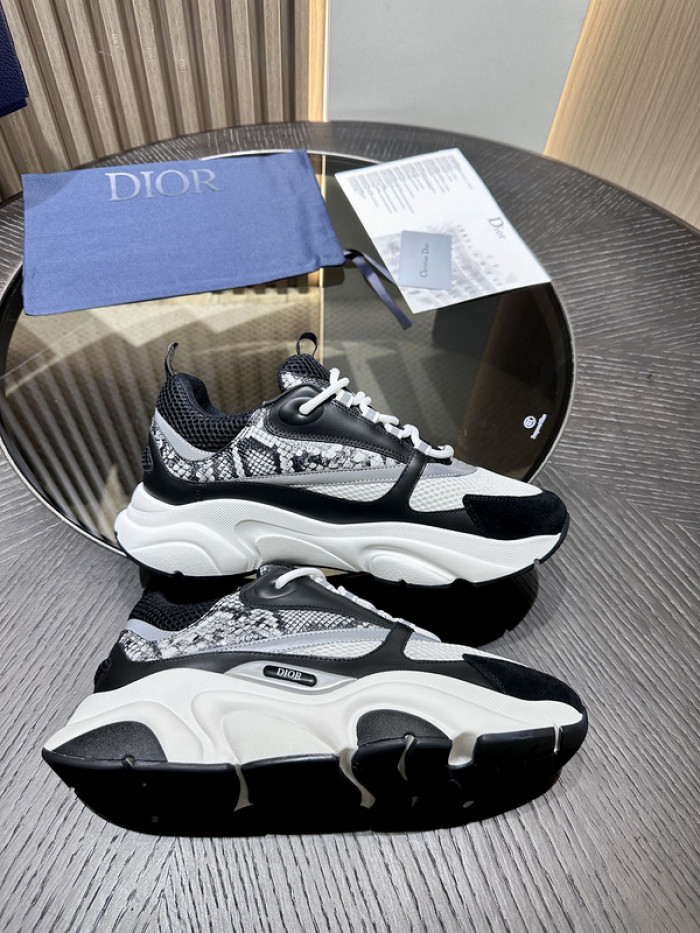 D10R SNEAKER