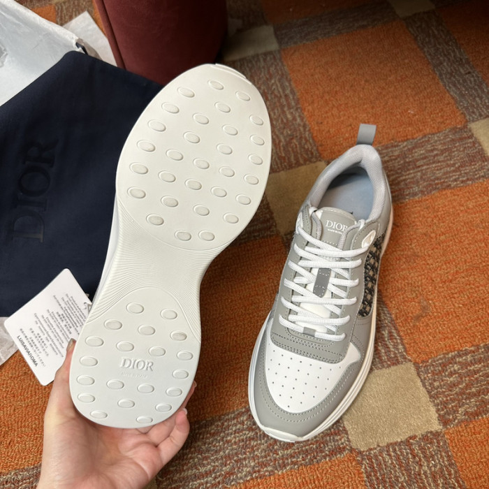 D10R B25 SNEAKER