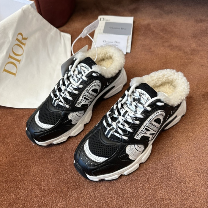 D10R SNEAKER