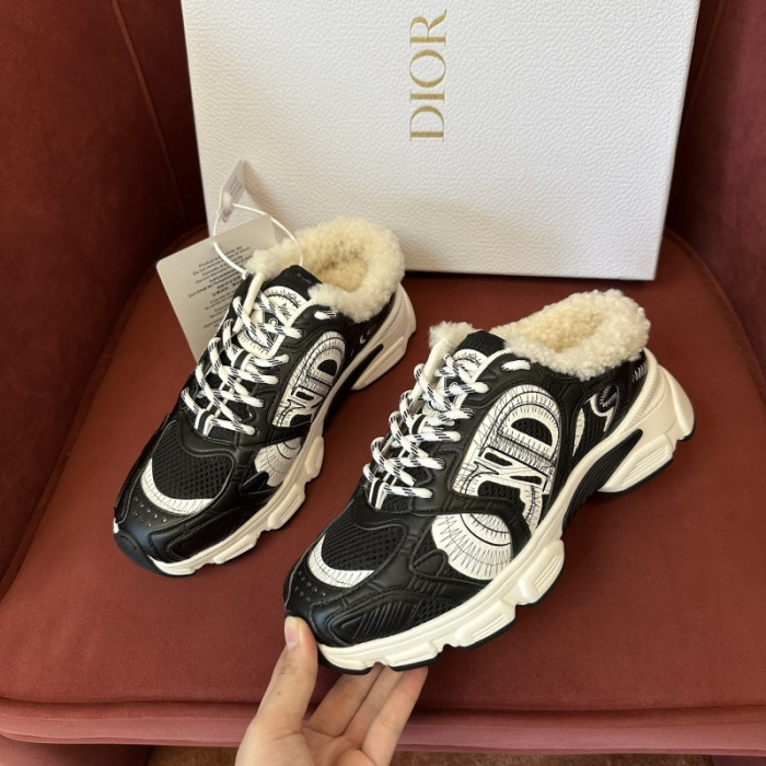 D10R SNEAKER