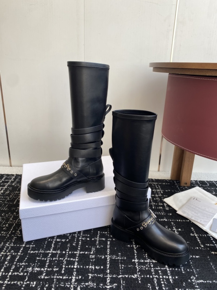 D10R boot