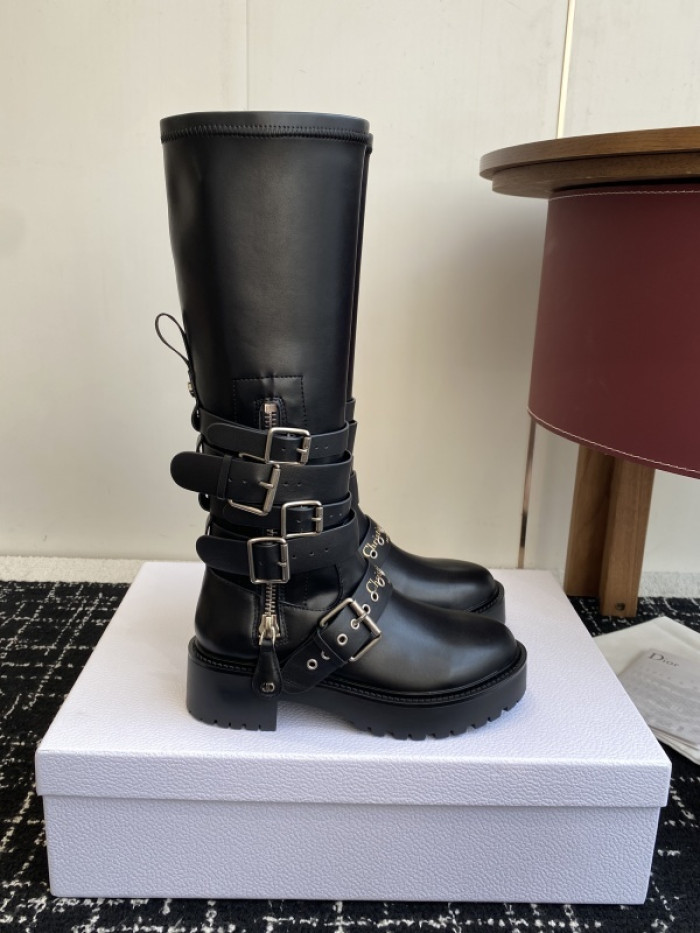 D10R boot