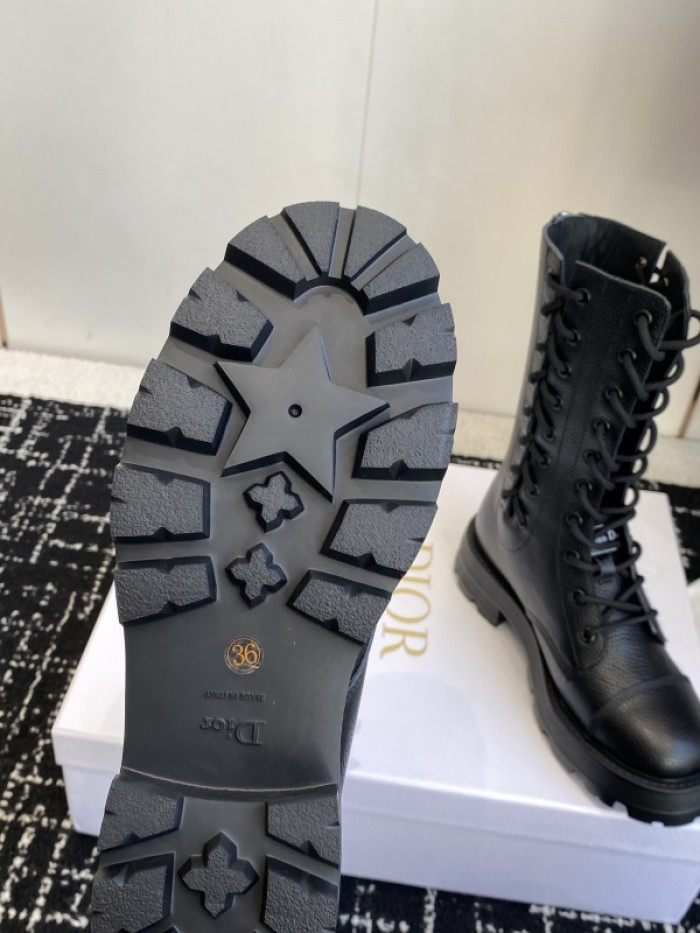 D10R boot