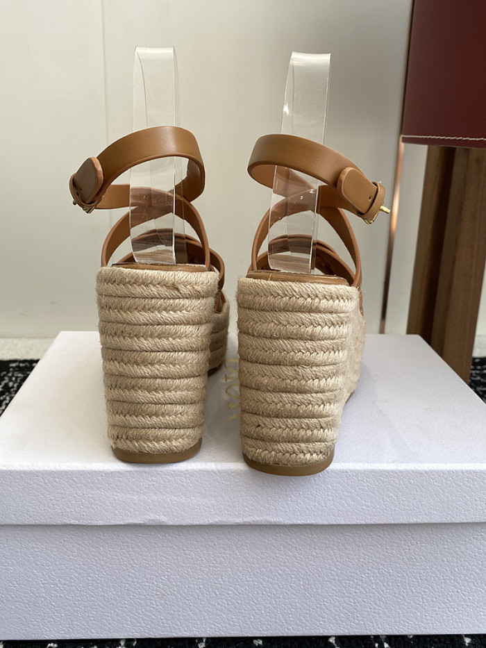 d10r sandal