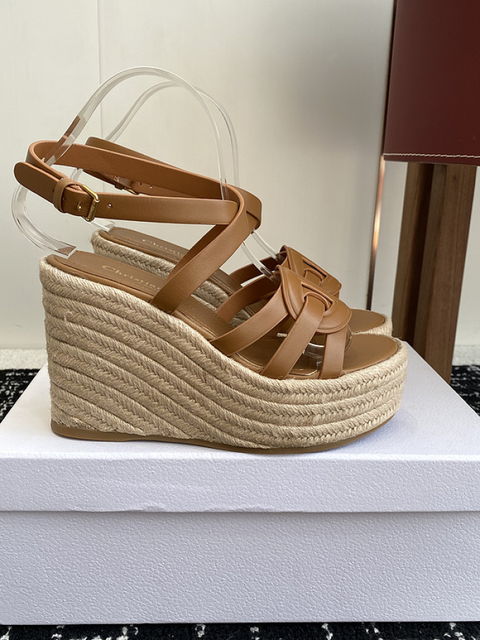 d10r sandal