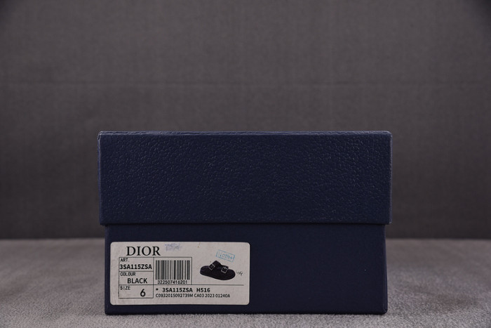d10r sandal