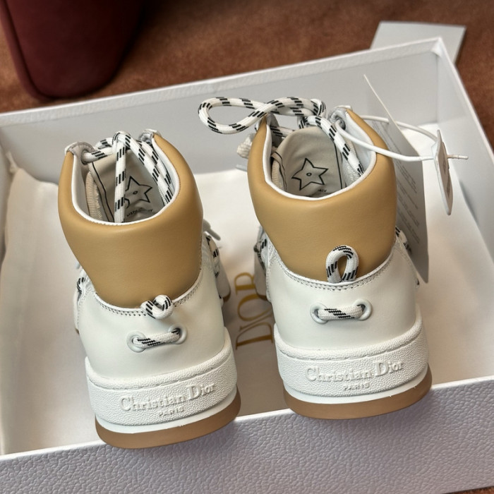 D10R SNEAKER