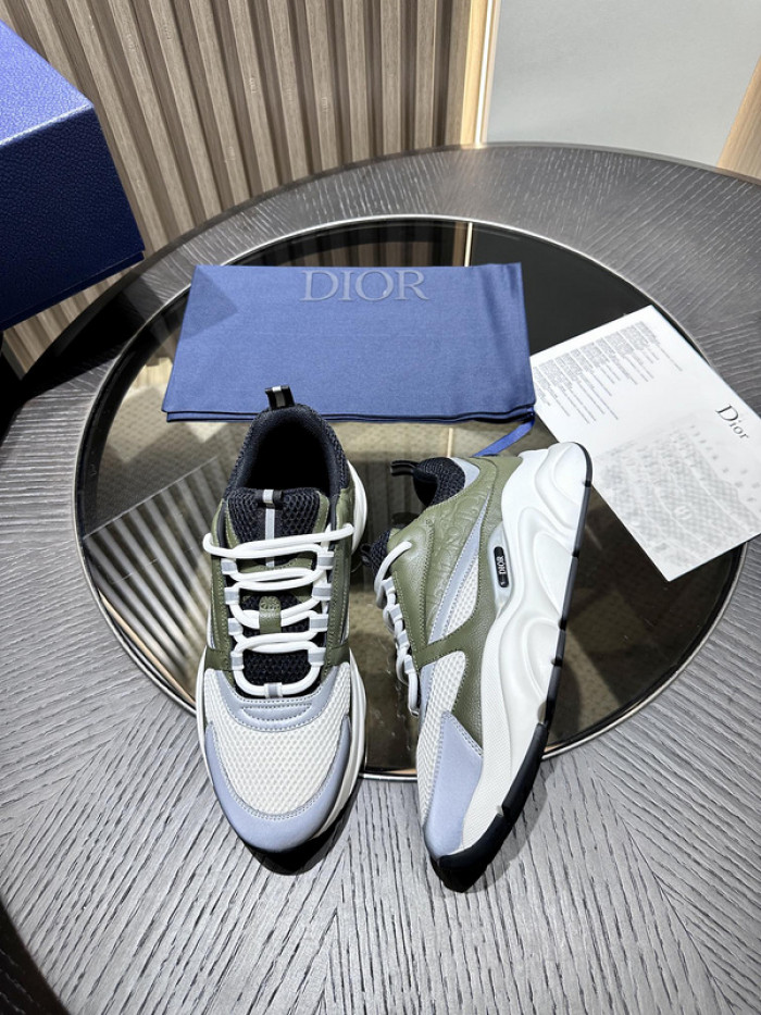 D10R SNEAKER