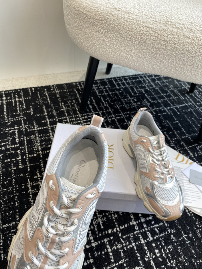 D10R SNEAKER