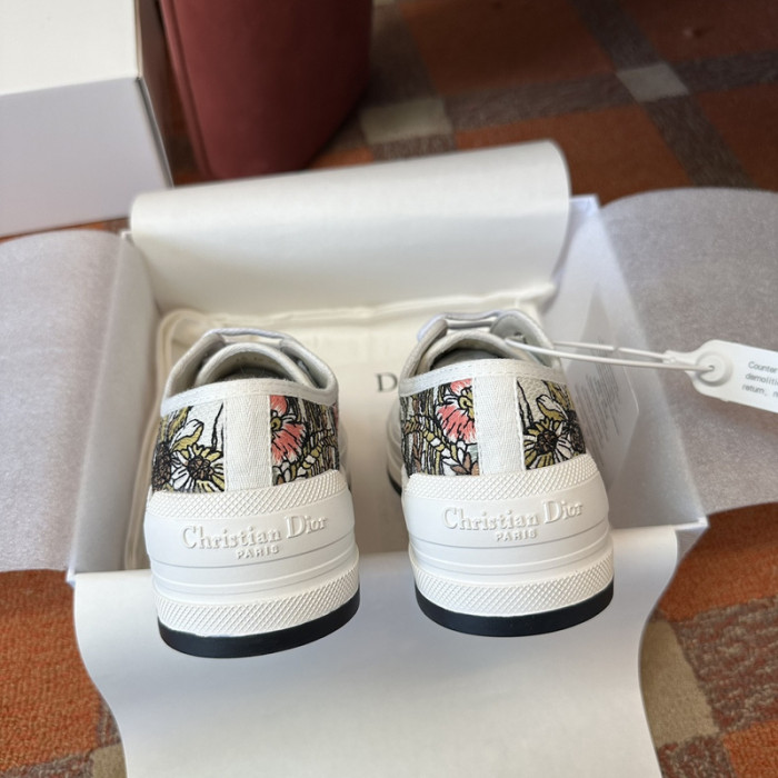 D10R SNEAKER