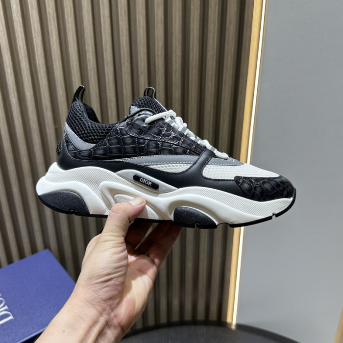 D10R SNEAKER