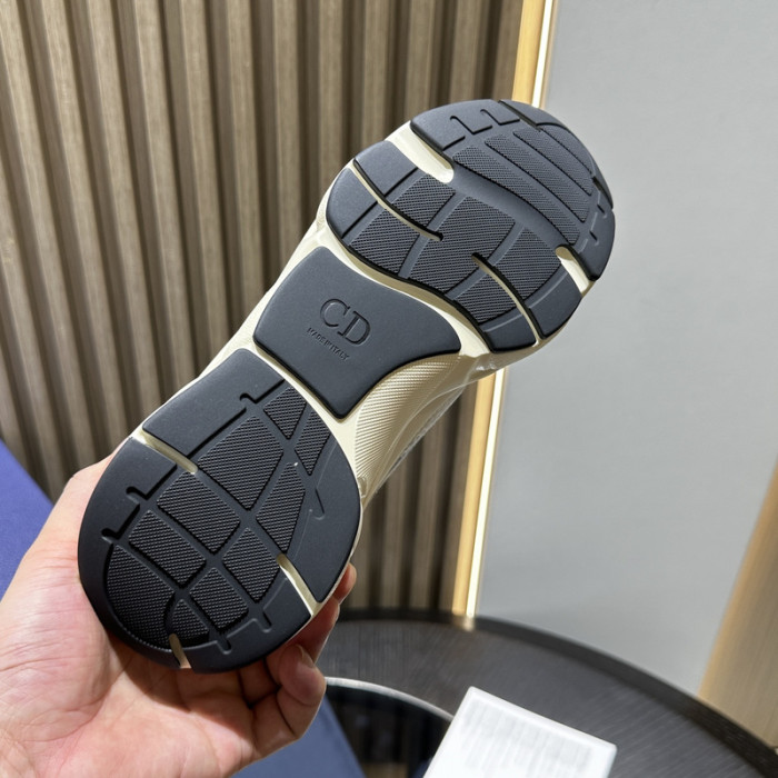 D10R SNEAKER