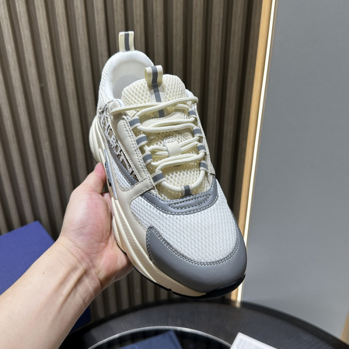 D10R SNEAKER