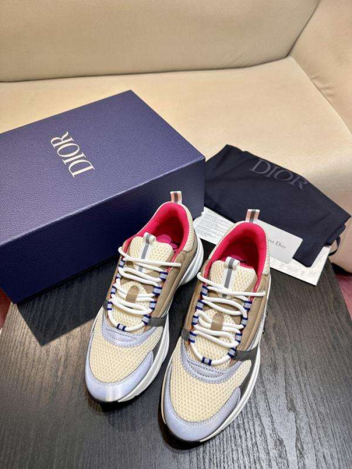 D10R SNEAKER