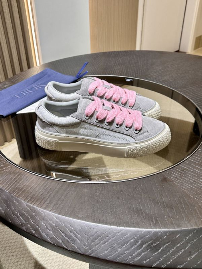 D10R SNEAKER