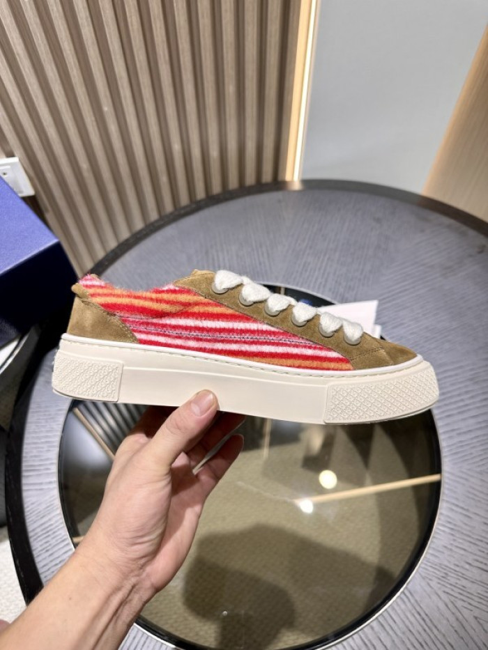 D10R SNEAKER