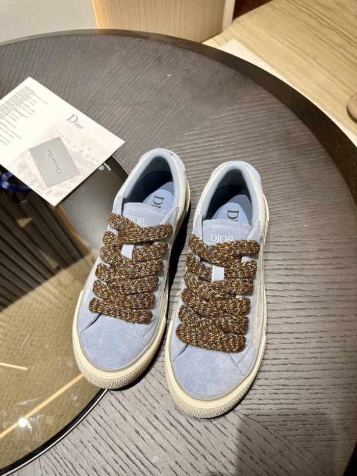 D10R SNEAKER
