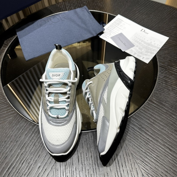 D10R SNEAKER