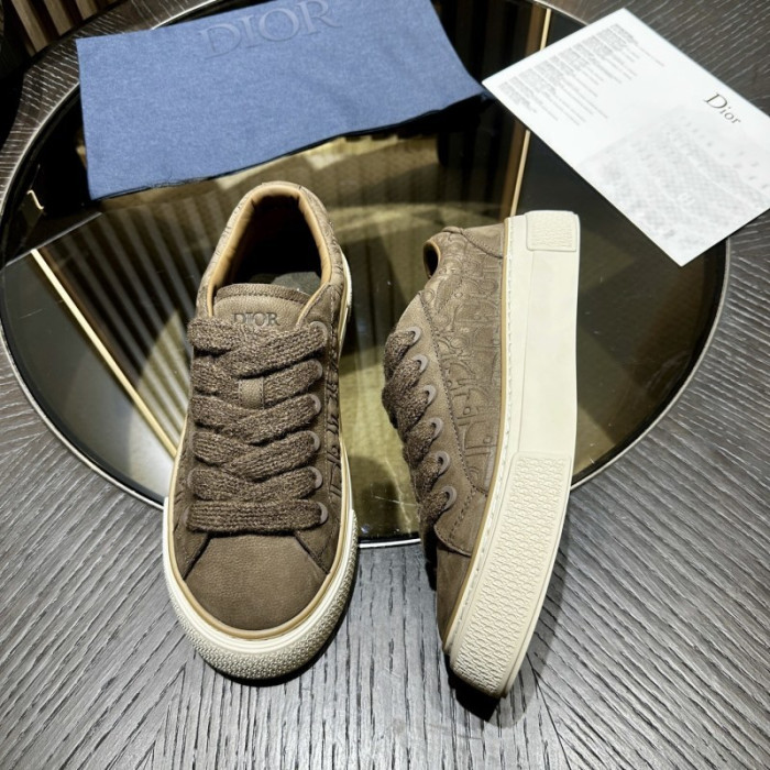D10R SNEAKER