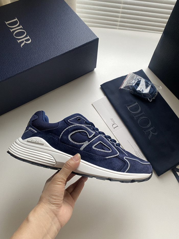 D10R SNEAKER