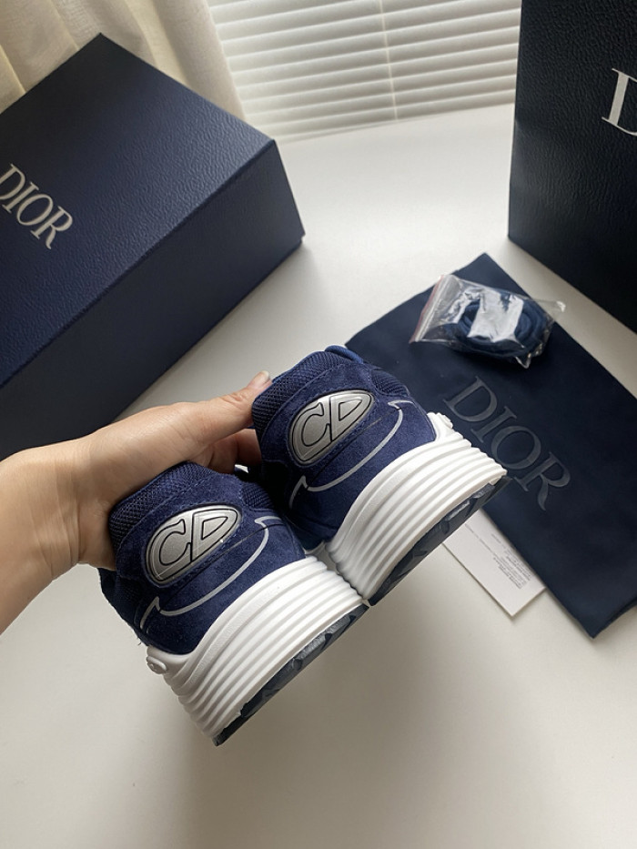 D10R SNEAKER