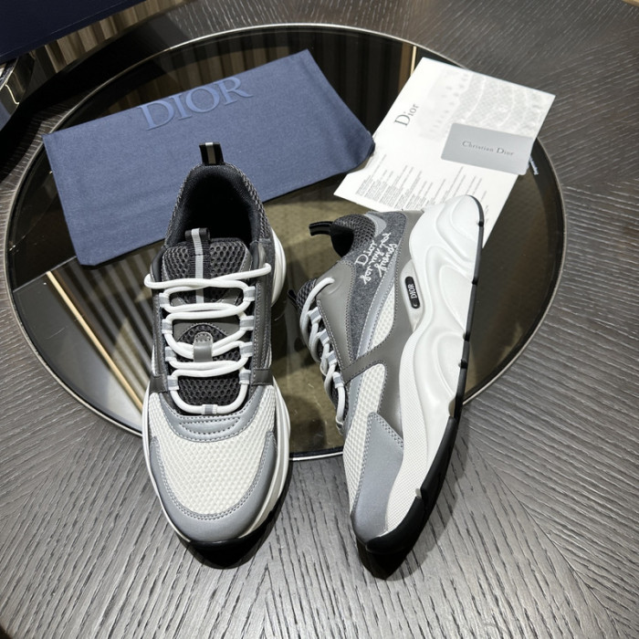 D10R SNEAKER