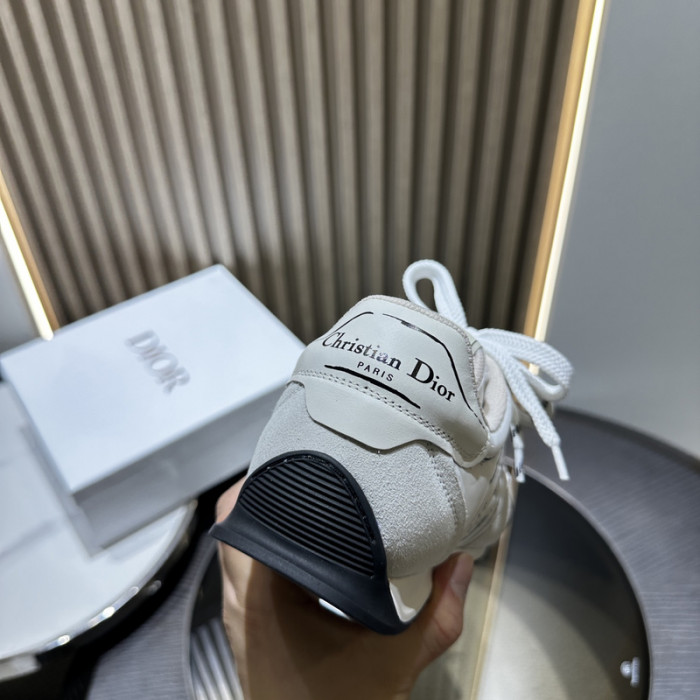 D10R SNEAKER