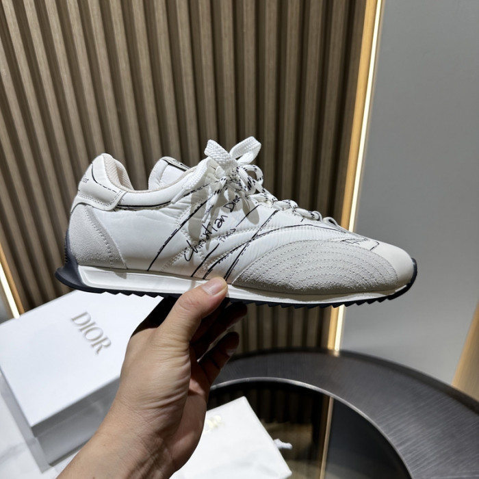 D10R SNEAKER