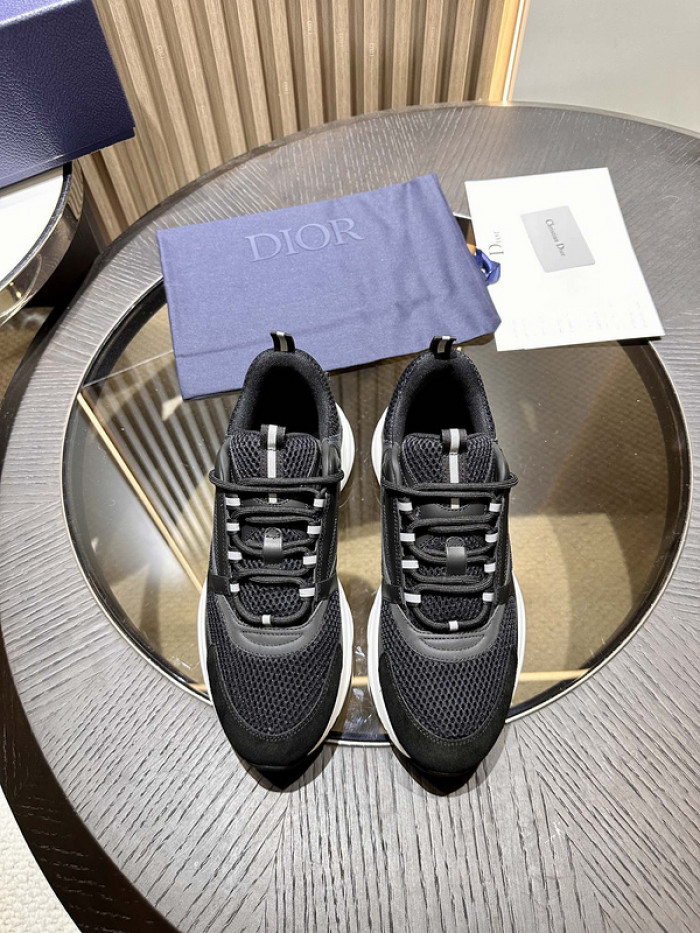 D10R SNEAKER