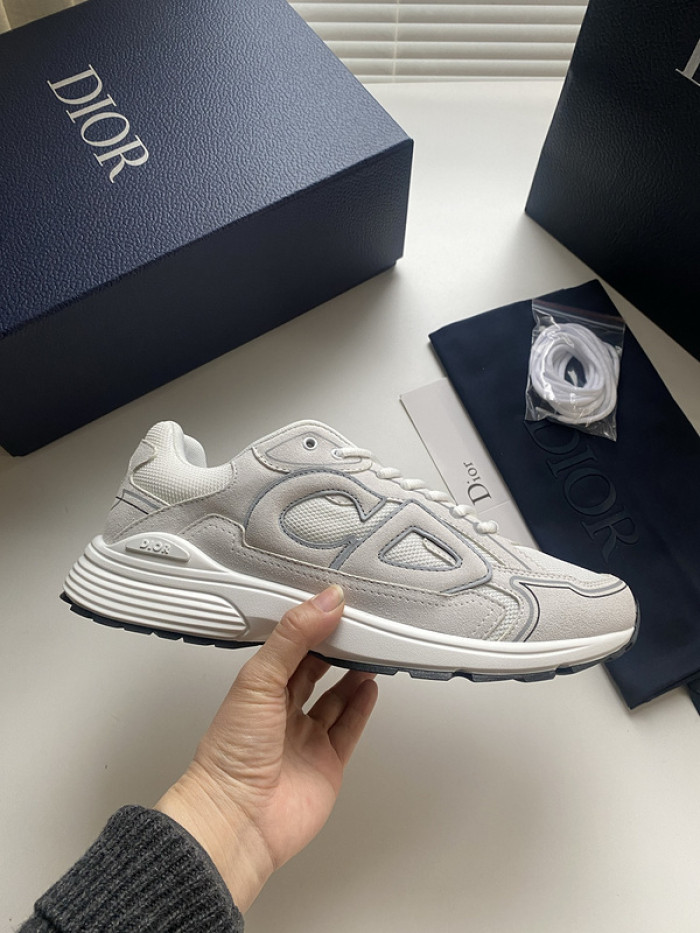 D10R SNEAKER